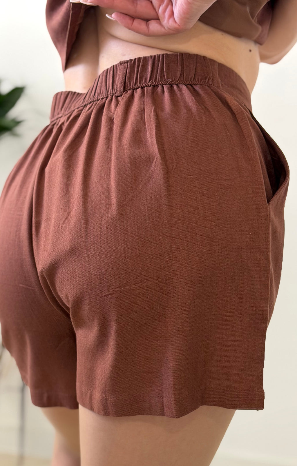 TRAJE DE LINO MARRÓN