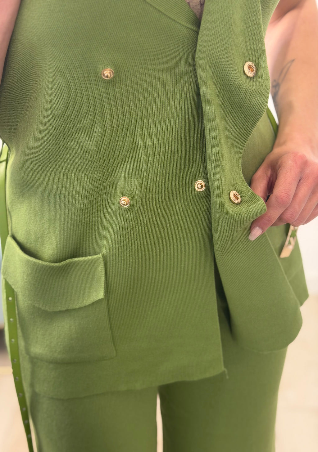 TRAJE DE PUNTO VERDE PISTACHO