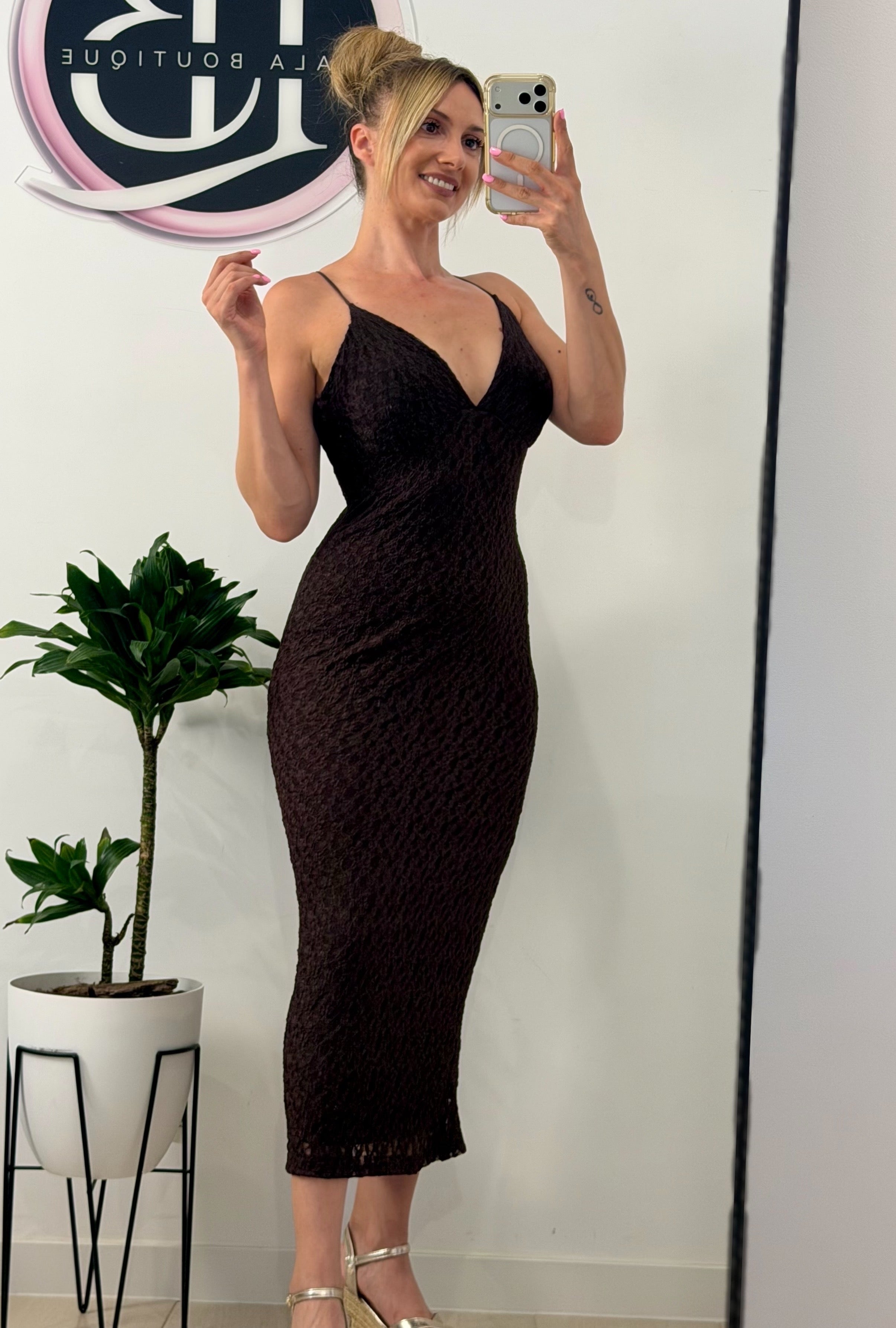 VESTIDO ENCAJE MARRÓN CHOCOLATE