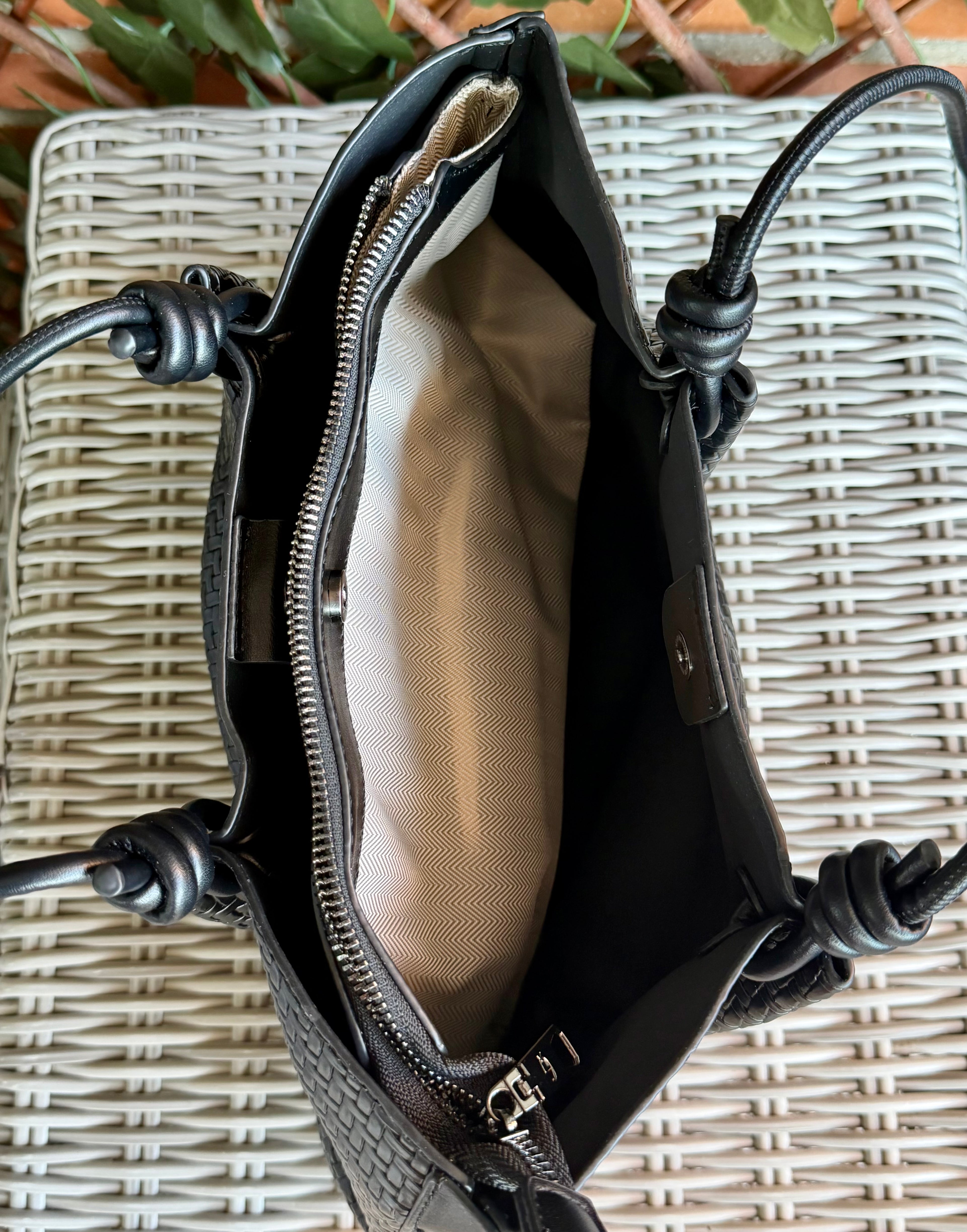 BOLSO TRENZADO OSCURO