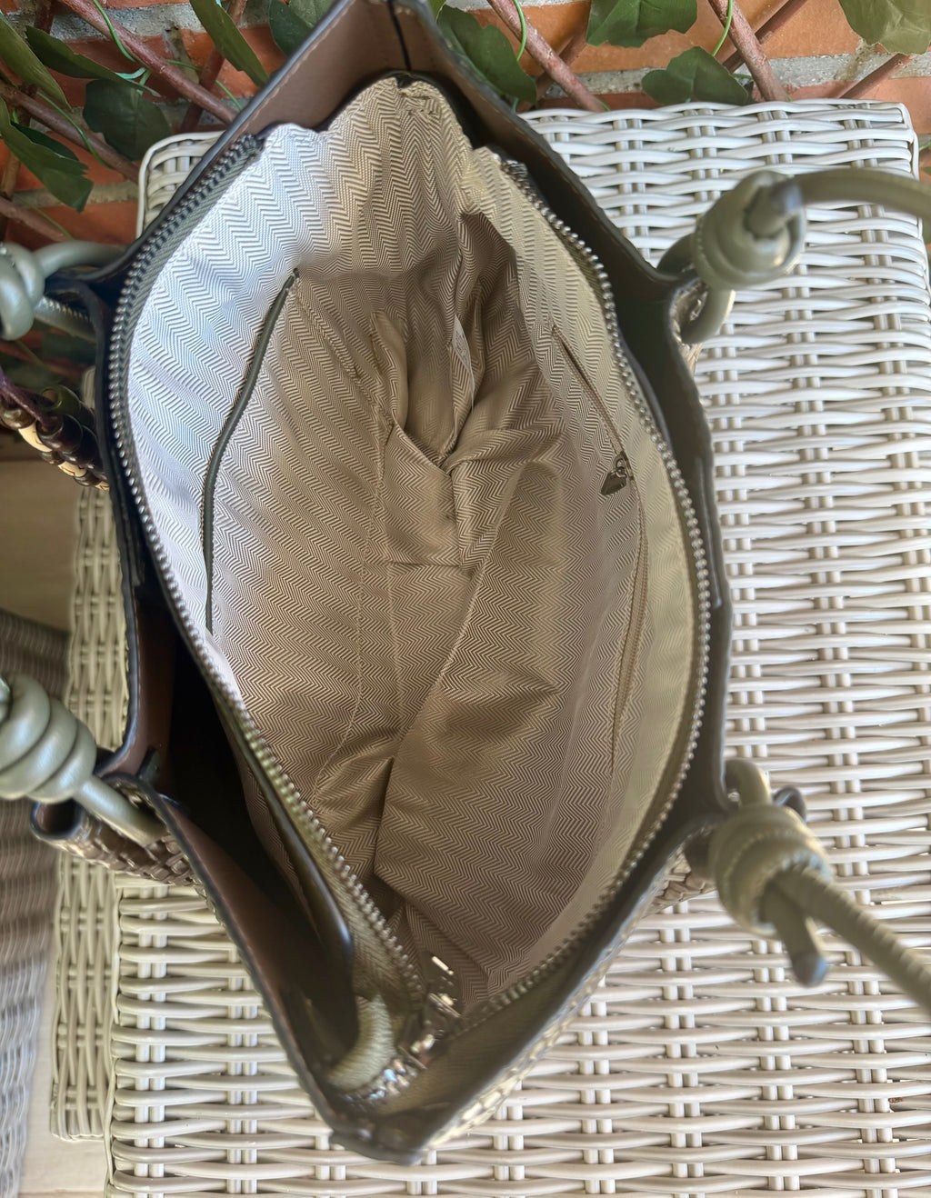 BOLSO TRENZADO VERDE OLIVA