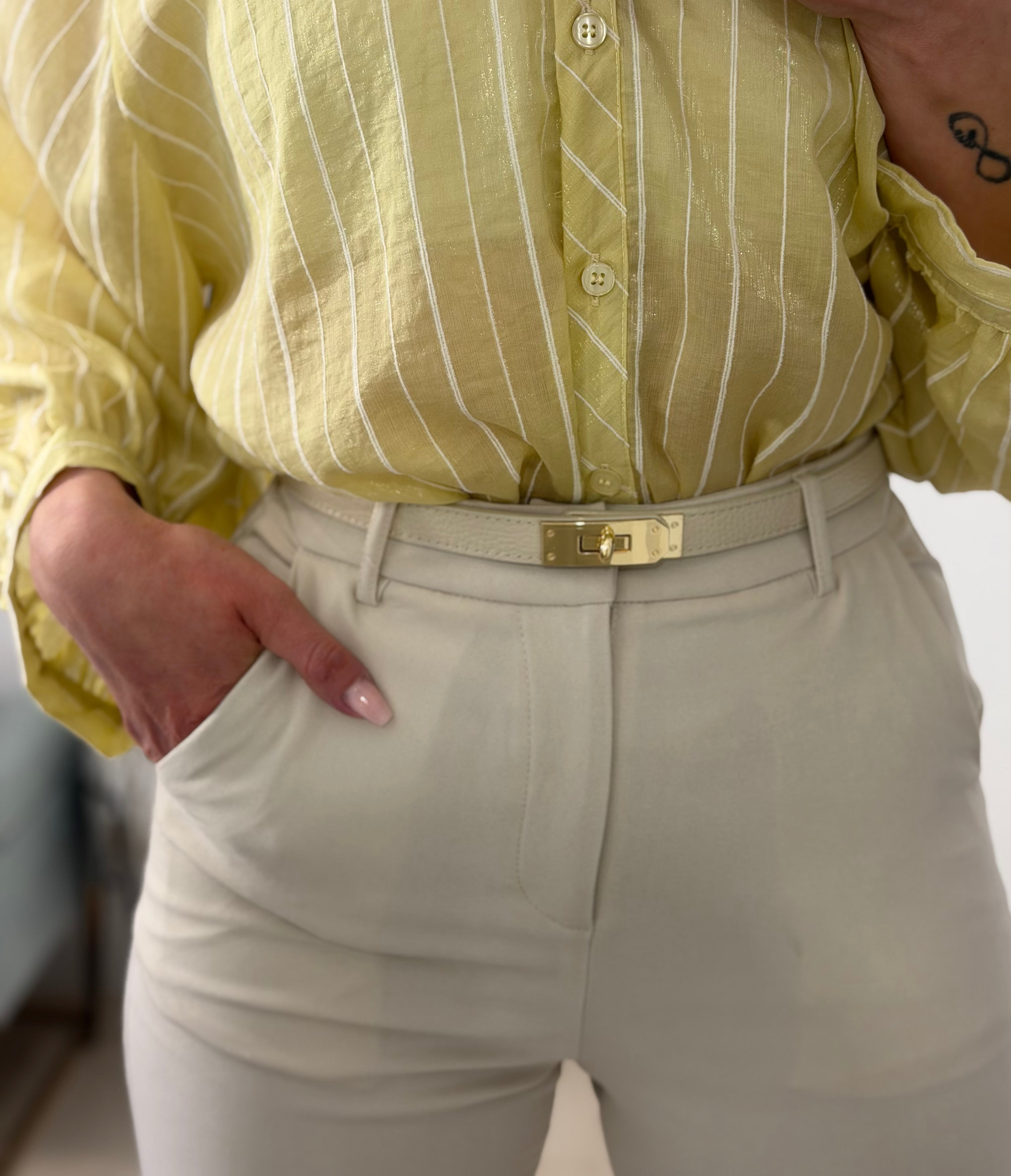 CINTURÓN 100% PIEL, AJUSTABLE, BEIGE