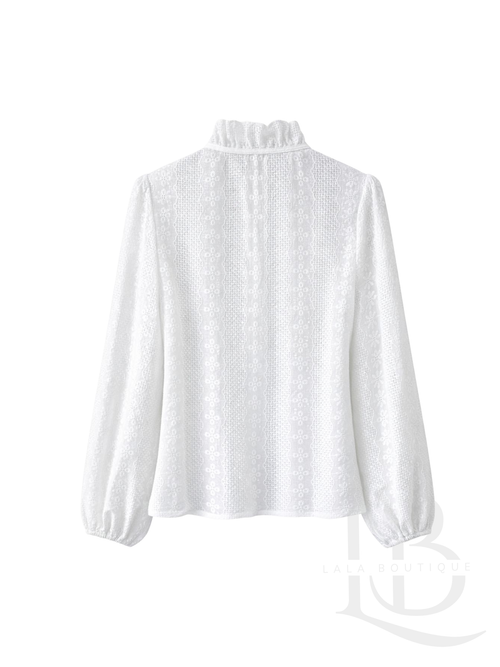 CAMISA BLANCA, ESTILO ROMÁNTICO
