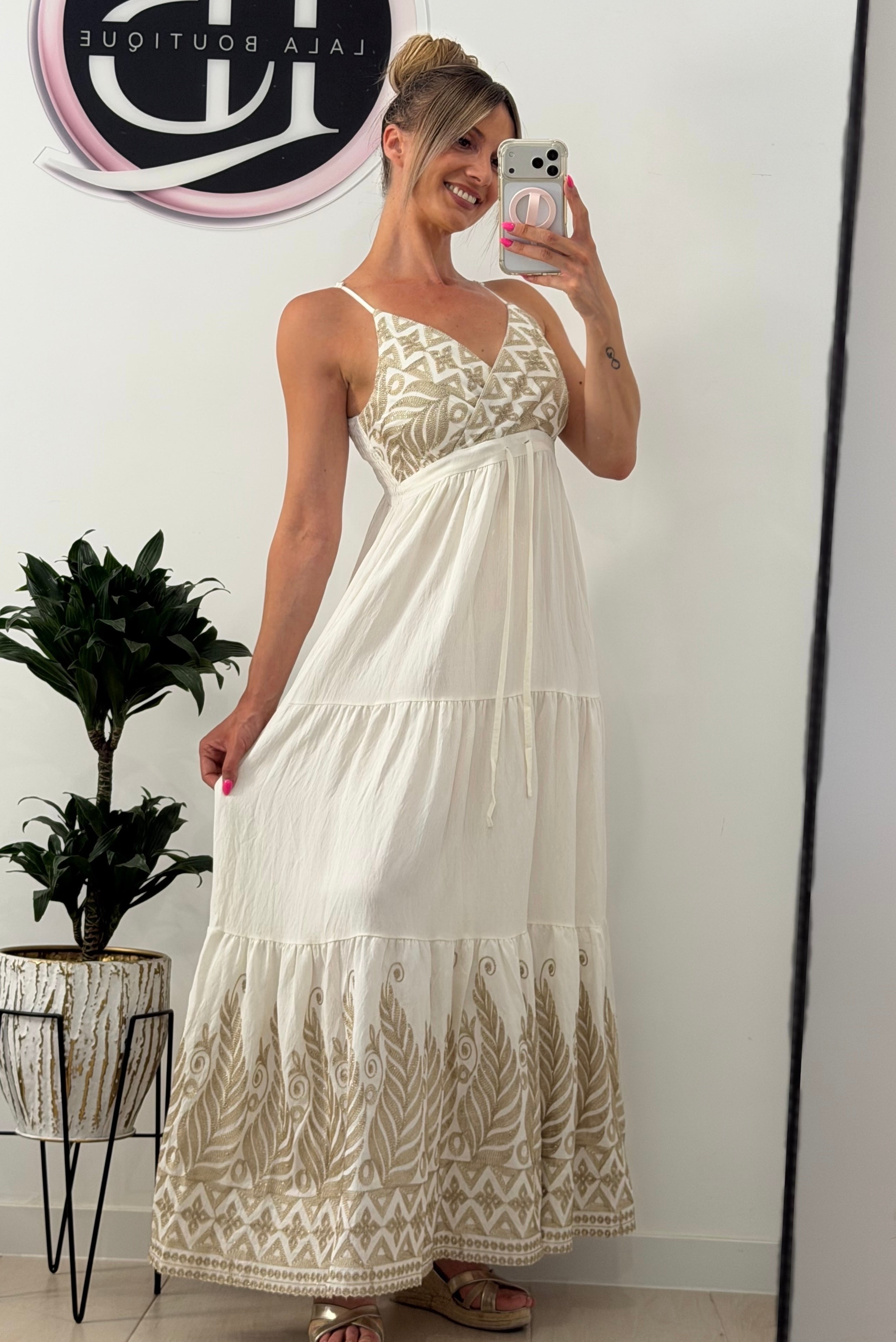 VESTIDO FLUIDO BLANCO CON DETALLES DORADOS
