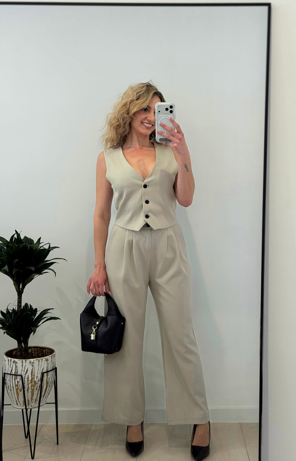 TRAJE DE DOS PIEZAS, CHALECO ARENA