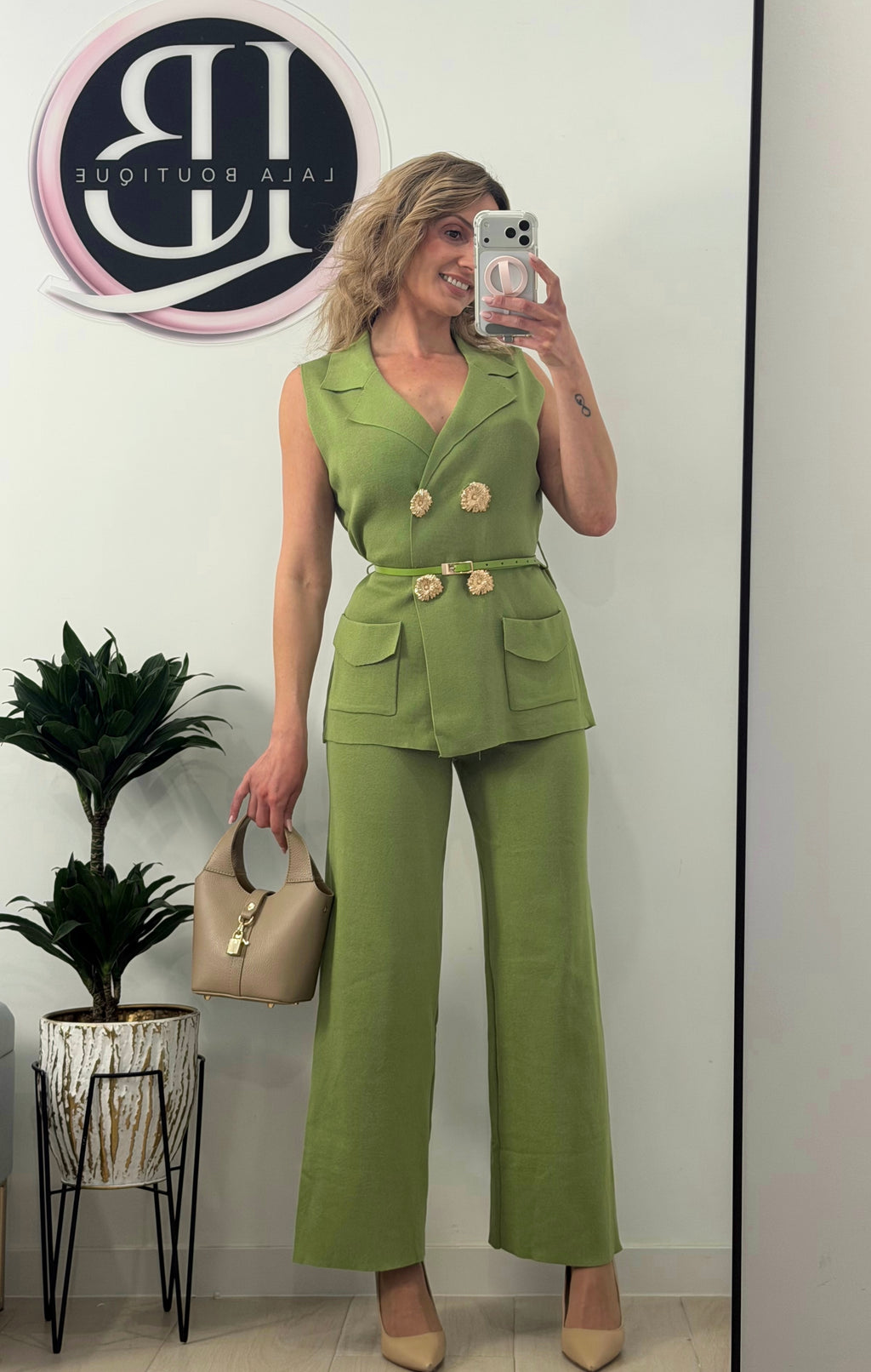 TRAJE DE PUNTO VERDE PISTACHO